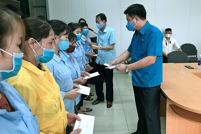Phú Thọ hỗ trợ người dân gặp khó khăn do ảnh hưởng của dịch bệnh. Ảnh: Molisa.gov.vn