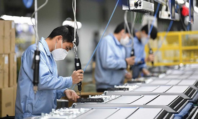 Ttrong 5 tháng đầu năm 2021, tổng vốn đăng ký cấp mới, điều chỉnh và góp vốn, mua cổ phần của nhà đầu tư nước ngoài đạt gần 14 tỷ USD, tăng 0,8% so với cùng kỳ năm 2020.