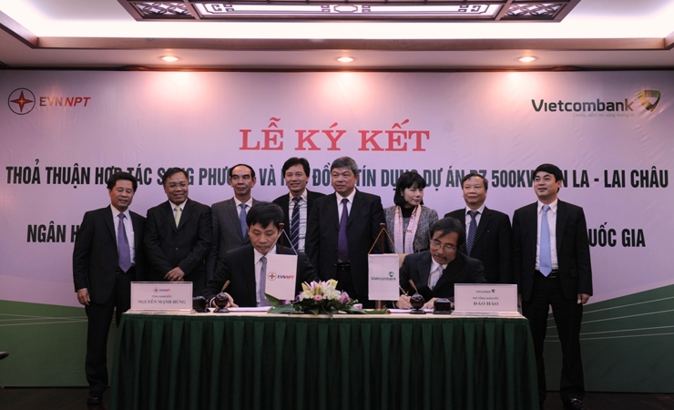 Vietcombank và EVNNPT ký kết thỏa thuận hợp tác song phương và hợp đồng tín dụng. Nguồn: vietcombank.com.vn