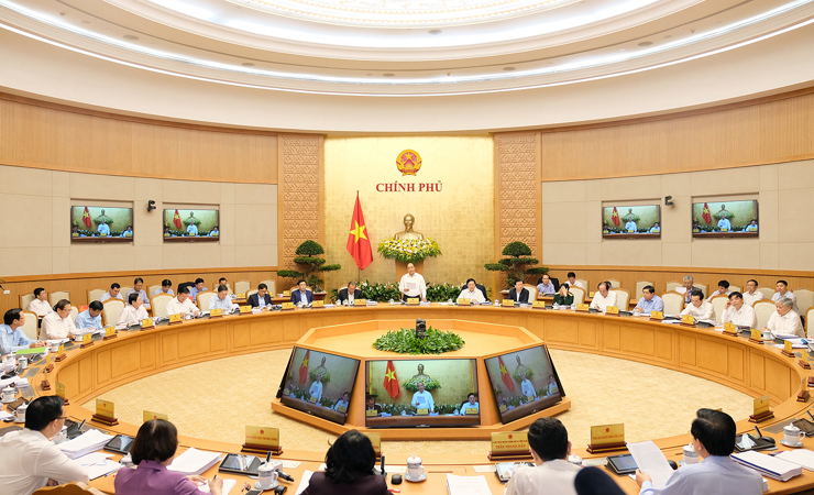 Thủ tướng Nguyễn Xuân Phúc chỉ đạo các bộ, ngành cần tập trung phân tích, đề xuất giải pháp phù hợp để kiểm soát lạm phát, ổn định kinh tế vĩ mô.