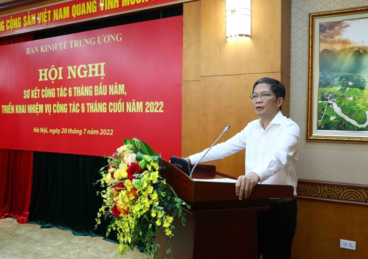 Đồng chí Trần Tuấn Anh, Ủy viên Bộ Chính trị, Trưởng Ban Kinh tế Trung ương phát biểu chỉ đạo tại Hội nghị.