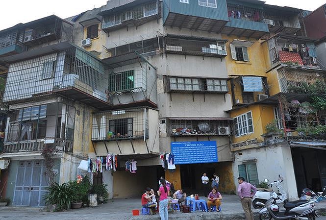 Nhiều chung cư cấp độ D - cực kỳ nguy hiểm vẫn chưa tìm được hướng cải tạo phù hợp. Nguồn: Internet