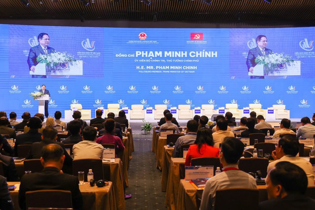 Thủ tướng Chính phủ Phạm Minh Chính dự và phát biểu chỉ đạo tại Phiên toàn thể - tọa đàm cấp cao của Diễn đàn Kinh tế Việt Nam lần thứ 4