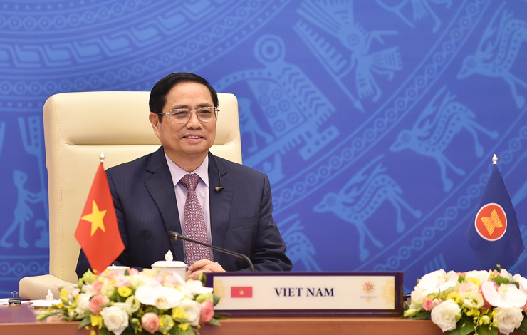 Thủ tướng Phạm Minh Chính kêu gọi ASEAN và Ấn Độ hỗ trợ lẫn nhau trong ứng phó COVID-19 và phục hồi bền vững, đề nghị Ấn Độ tích cực hỗ trợ các nước ASEAN phát triển công nghiệp dược, tiếp cận đầy đủ và kịp thời các nguồn vaccine, thuốc điều trị COVID-19... Nguồn: chinhphu.vn
