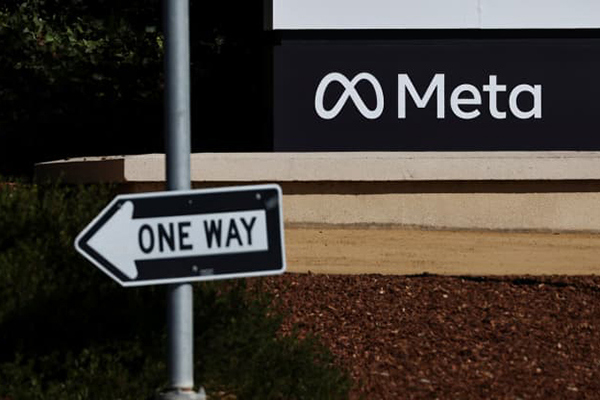 Bảng tên Meta trước đây được là Facebook, được nhìn thấy tại trụ sở chính Facebook ở Menlo Park, California, ngày 28/10/2021.