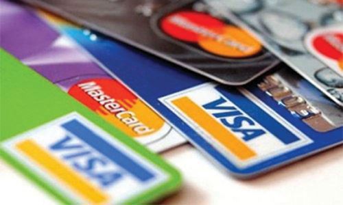 10 tháng đầu năm 2017, số lượng thẻ do các NHTM phát hành cũng tăng lên nhanh, đạt trên 110 triệu thẻ các loại, trong đó có khoảng gần 9% là thẻ tín dụng quốc tế. Nguồn: Internet