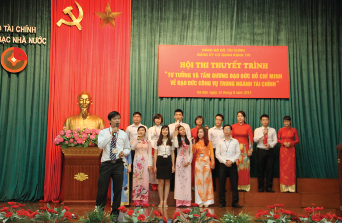 Thế hệ trẻ ngành Tài chính tại Hội thi thuyết trình “Tư tưởng và tấm gương
đạo đức Hồ Chí Minh về đạo đức công vụ trong ngành Tài chính”. Nguồn internet