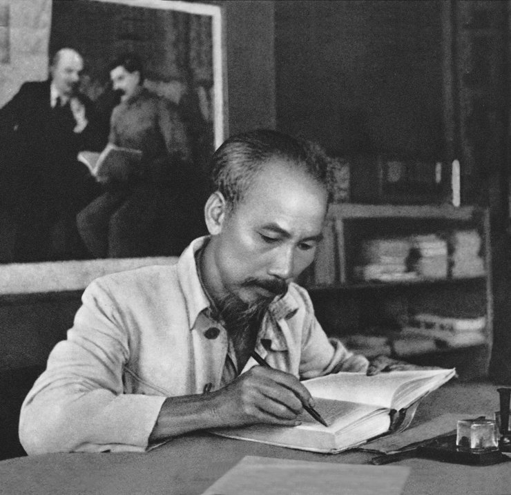 Chủ tịch Hồ Chí Minh - người sáng lập, người thày, nhà báo lớn của nền báo chí cách mạng Việt Nam.Ảnh: Tư liệu