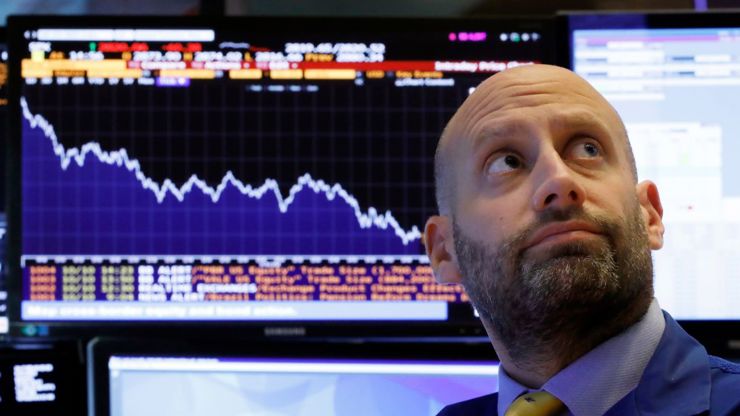 Chỉ số Nasdaq Composite cũng lên kỷ lục khi chốt phiên tăng 0,8%.