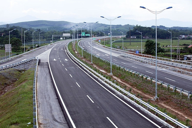 UBND tỉnh Thái Bình làm cơ quan có thẩm quyền triển khai Dự án đầu tư xây dựng tuyến đường bộ cao tốc Ninh Bình - Nam Định - Thái Bình theo phương thức PPP.