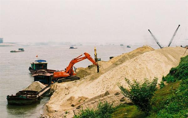 Hoạt động Khai thác cát tại địa phương. Nguồn: PV.