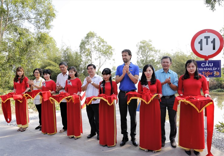Tiger Beer chính thức khánh thành Cầu Kênh Năng Ấp 7 tại Ấp 7, xã Tam Hiệp, huyện Châu Thành, tỉnh Tiền Giang. 