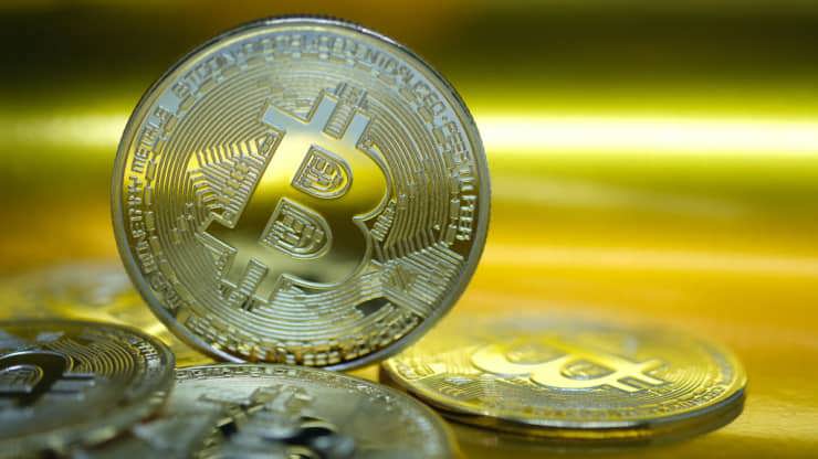  Các chuyên gia tài chính dự báo Bitcoin có thể tăng lên đến 1 triệu USD. Ảnh: Yuriko Nakao/Getty Images 