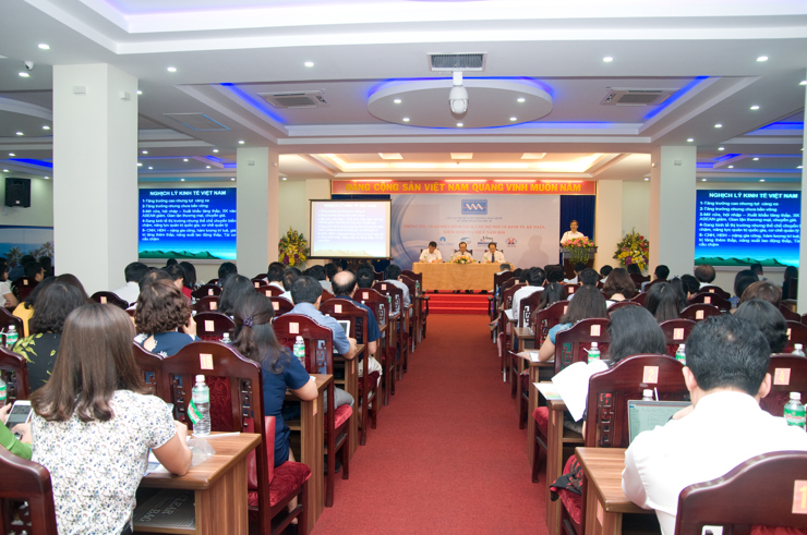 Sinh hoạt kỷ niệm 50 năm Câu lạc bộ Kế toán trưởng thuộc Hội Kế toán và Kiểm toán Việt Nam.