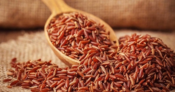 Thời gian gần đây, trên mạng xã hội xuất hiện thông tin nhiều người rủ nhau ăn cơm gạo lứt muối mè thực dưỡng để chữa bách bệnh, thậm chí chữa hẳn cả ung thư. Nguồn: internet