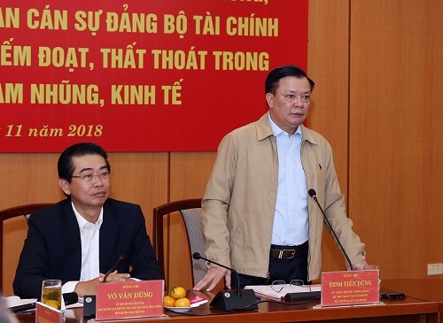 Bộ trưởng Bộ Tài chính Đinh Tiến Dũng phát biểu tại buổi làm việc. Nguồn: TBTC