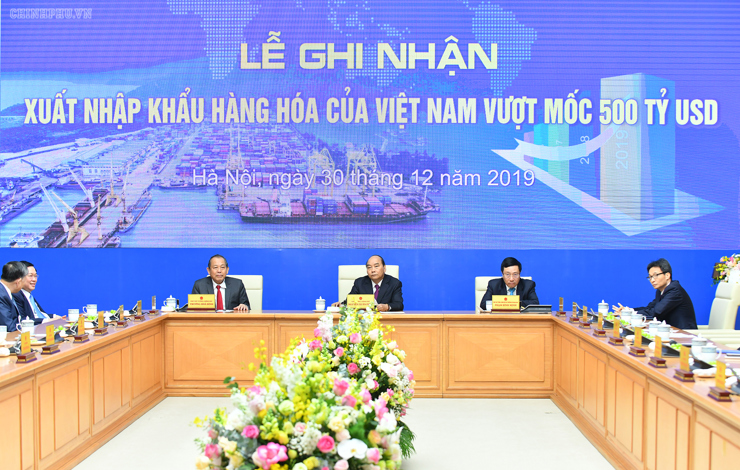 Lễ ghi nhận xuất nhập khẩu hàng hoá Việt Nam vượt mốc 500 tỷ USD. Nguồn: VGP
