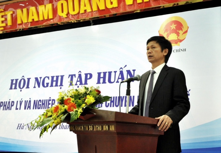 Ông Trần Xuân Long - Phó Vụ trưởng Vụ Pháp chế, Bộ Tài chínhphát biểu tại lớp tập huấn. Nguồn: MOF