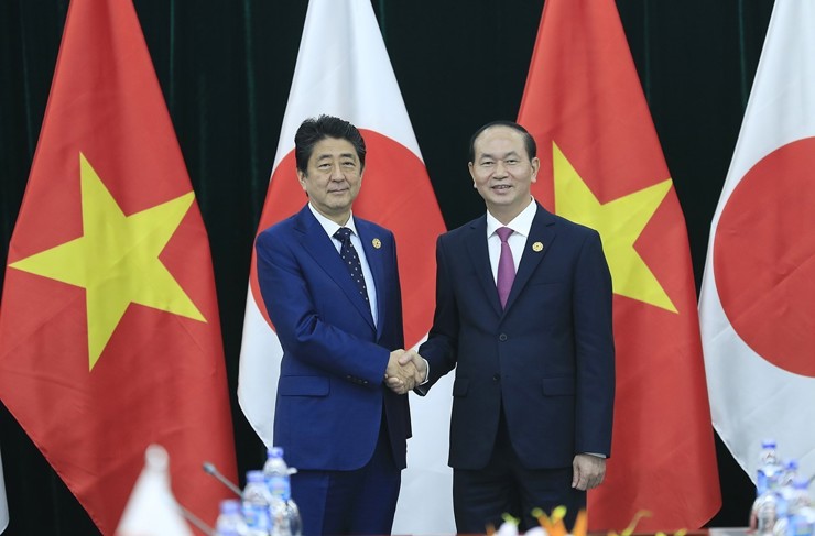 Chủ tịch nước Trần Đại Quang tiếp Thủ tướng Nhật Bản Shinzo Abe. Ảnh: TTXVN