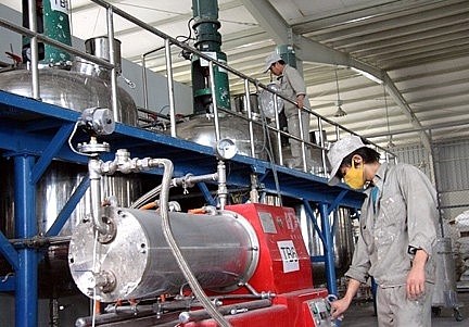 Dây chuyền sản xuất tại Công ty Cổ phần Sơn Hải Phòng 2