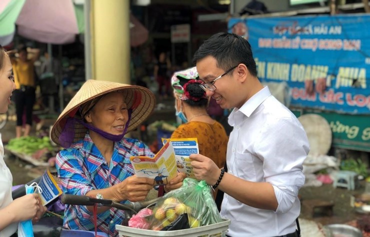 Để tham gia BHXH tự nguyện, người lao động tự do có thể thực hiện các thủ tục đăng ký tại cơ quan BHXH nơi mình cư trú.
