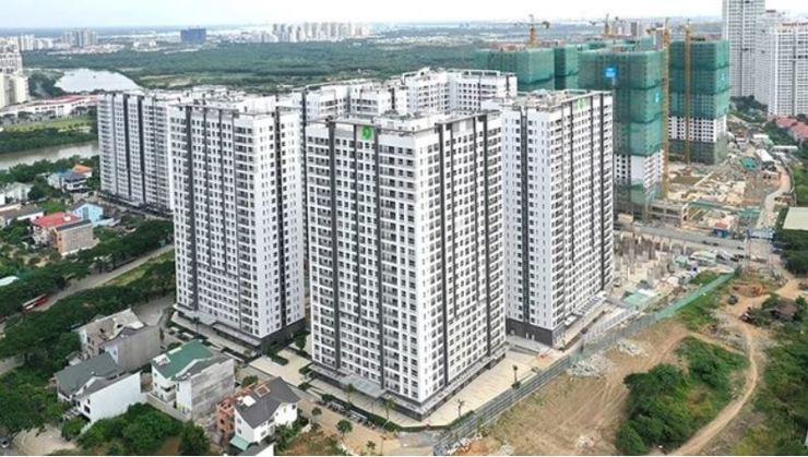 TP. Hồ Chí Minh còn khoảng 50.000 căn hộ bị treo sổ hồng. Sở đang có những động thái để giúp người dân nhanh chóng nhận được sổ hồng.