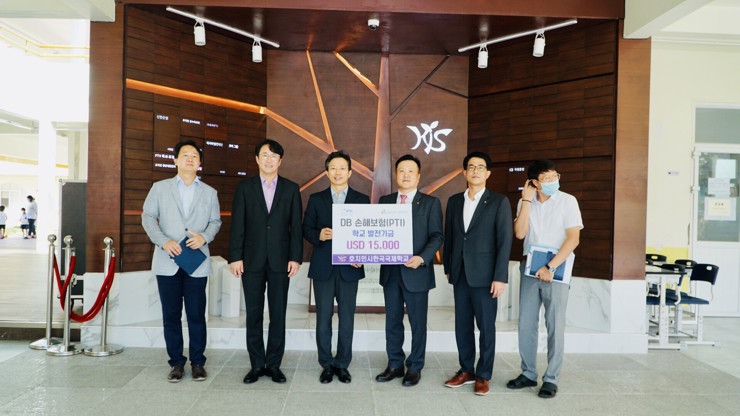 PTI phối hợp cùng Quỹ Văn hóa DB Kim Jun Ki (Hàn Quốc)  tài trợ phòng thí nghiệm khoa học trị giá 15.000 USD cho Trường Quốc tế Hàn Quốc tại TP. Hồ Chí Minh.