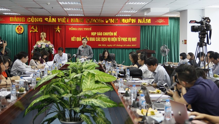 Ông Nguyễn Đại Trí, Phó Tổng cục trưởng Tổng cục Thuế chủ trì buổi Họp báo chuyên đề ngày 27/10/2017.