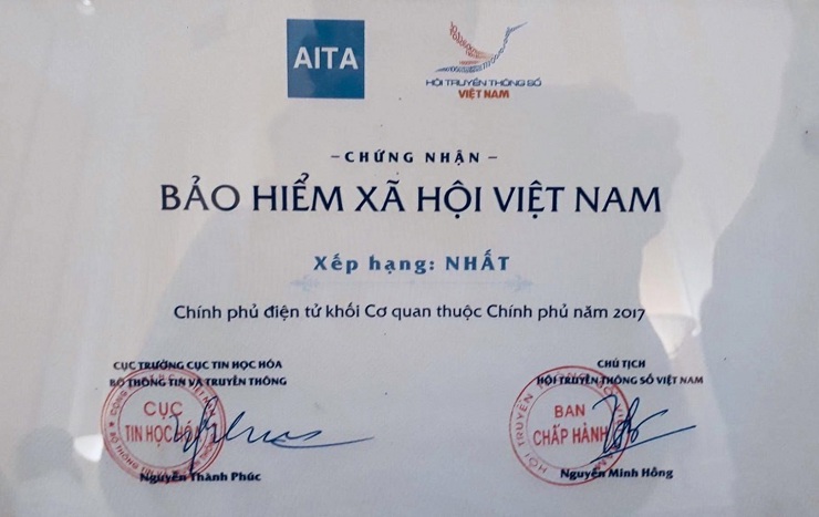 BHXH Việt Nam xếp hạng Nhất Chính phủ điện tử khối Cơ quan thuộc Chính phủ năm 2017. 
