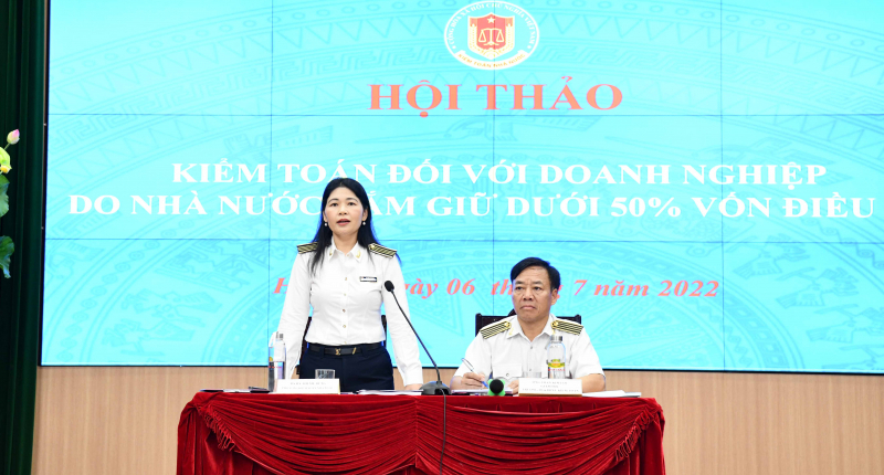 Phó Tổng Kiểm toán nhà nước Hà Thị Mỹ Dung phát biểu tại hội thảo.