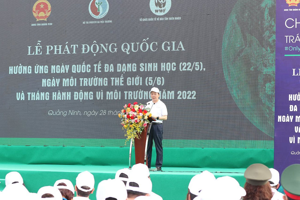 Bộ trưởng Bộ TN&amp;MT Trần Hồng H&agrave; ph&aacute;t biểu tại buổi lễ.