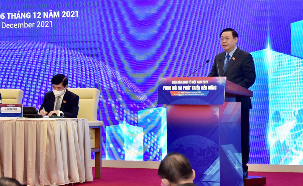 Chủ tịch Quốc hội Vương Đ&igrave;nh Huệ ph&aacute;t&nbsp; biểu khai mạc Diễn đ&agrave;n&nbsp;Kinh tế Việt Nam năm 2021.